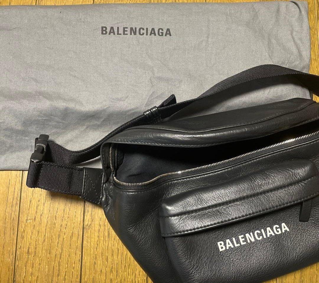 【美品】BALENCIAGA ブラック ボディバッグ