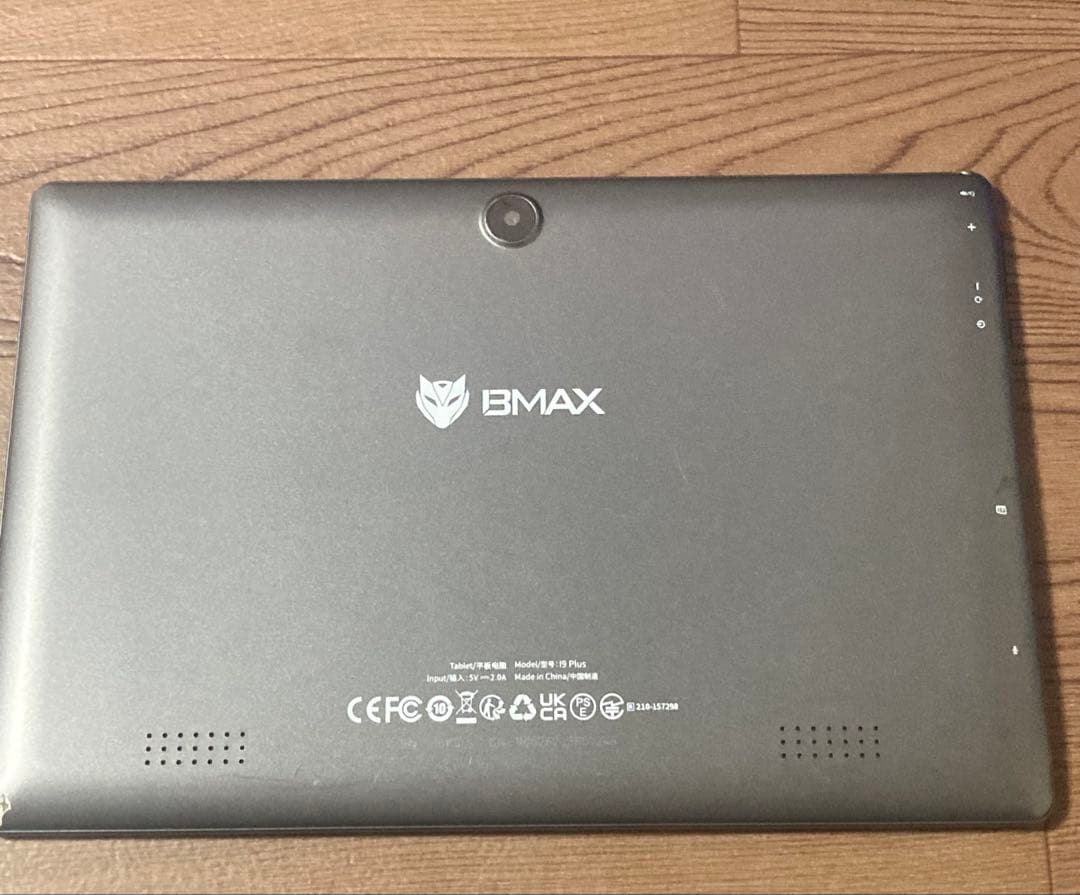 BMAX i9plus、ZB10 専用ケース付き