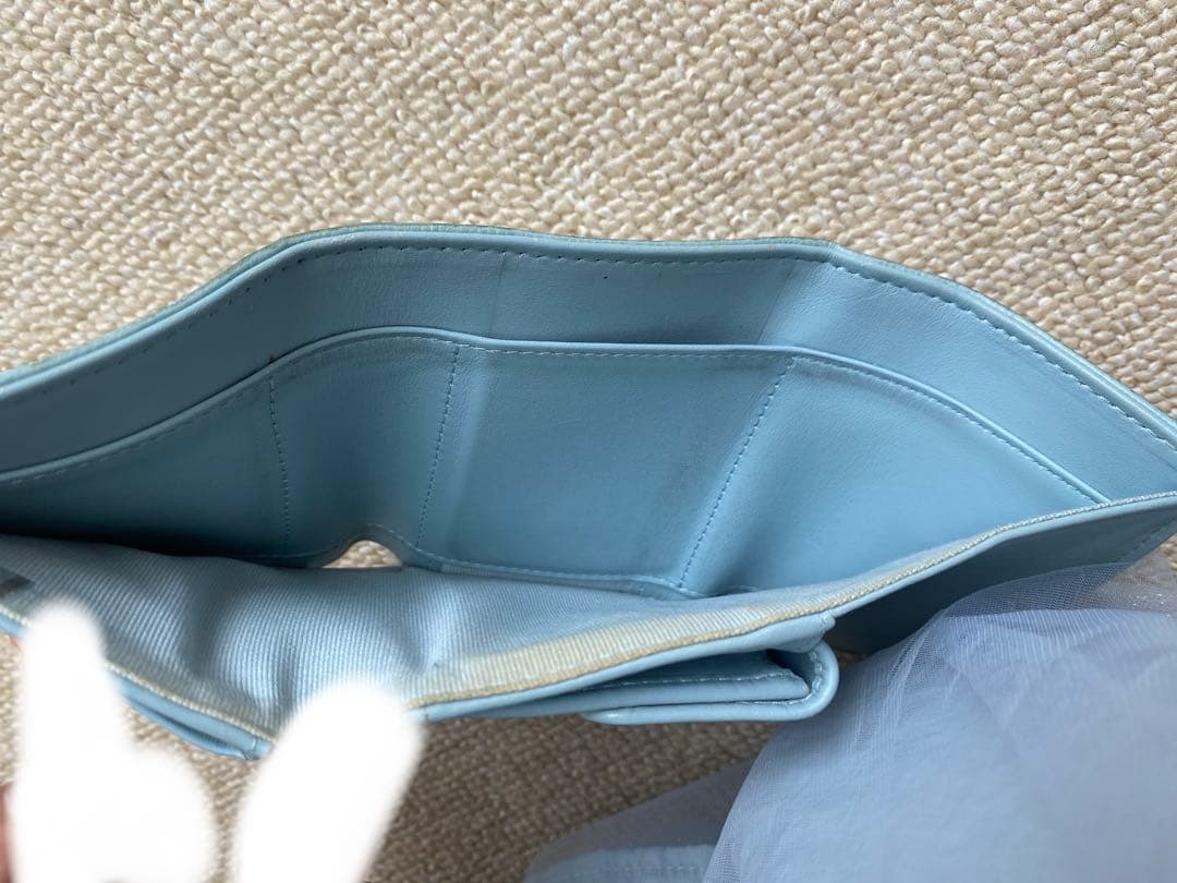 CHANEL 三つ折財布 水色