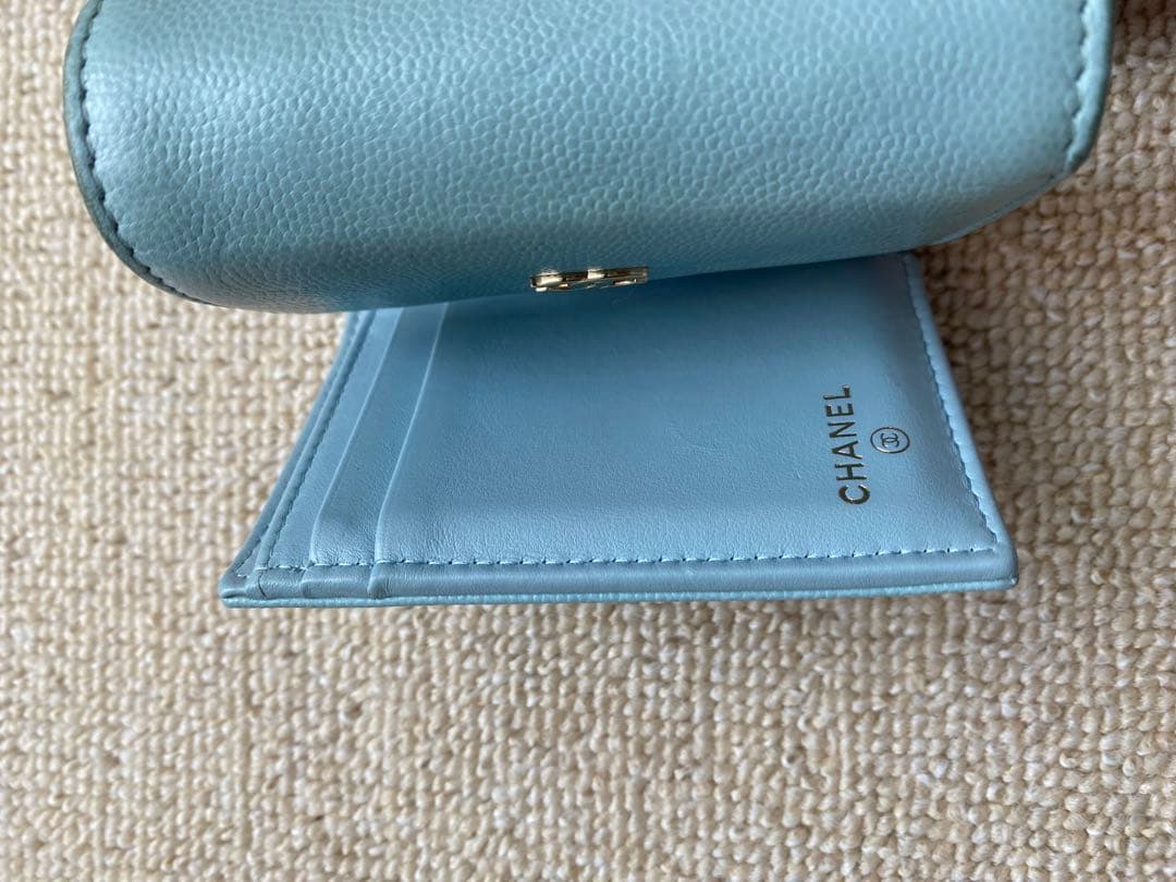 CHANEL 三つ折財布 水色