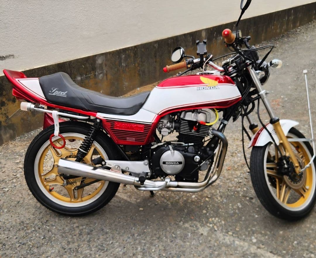 Honda CB400Nシート