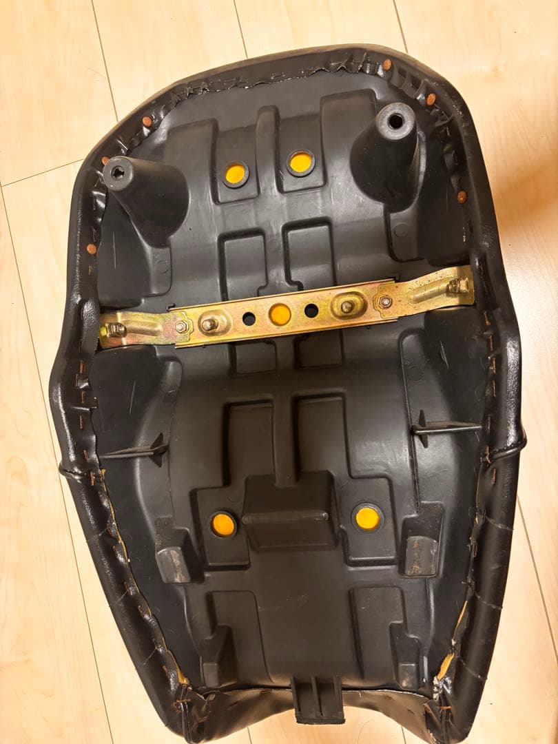 GSX400 インパルス シート GK79A
