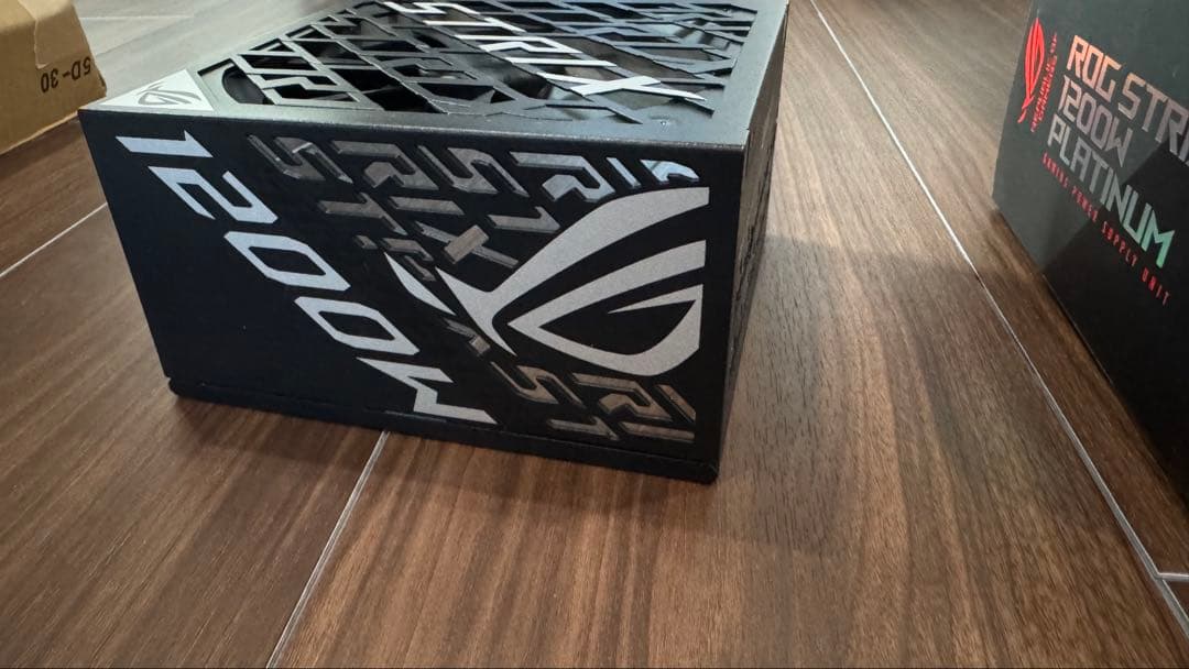 ROG STRIX 1200W PLATINUM 電源ユニット