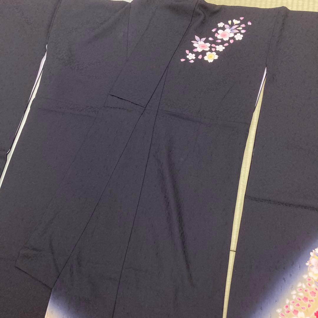 ☆中古品☆振袖　単品　正絹　黒系桜模様Ｂ級品ヤケ有り振袖