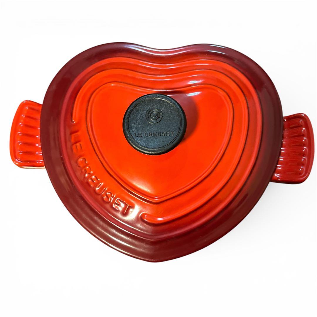 LE CREUSET ココットダムール(チェリーレッド)ホーロー鍋⭐︎ハート型⭐︎