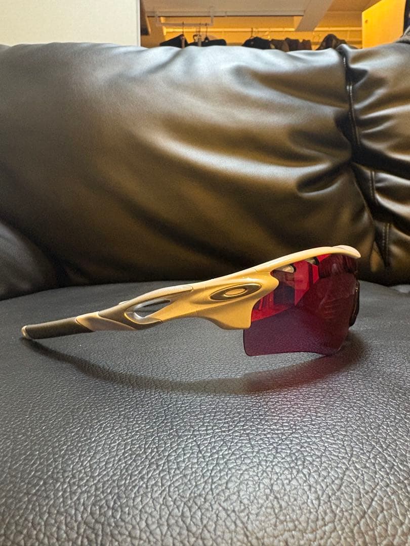 ポ*ム様 Oakley スポーツサングラス ホワイト オークリー　ケース無