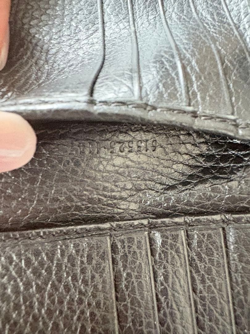 【値下げ】Gucci ブラックレザー 二つ折り財布