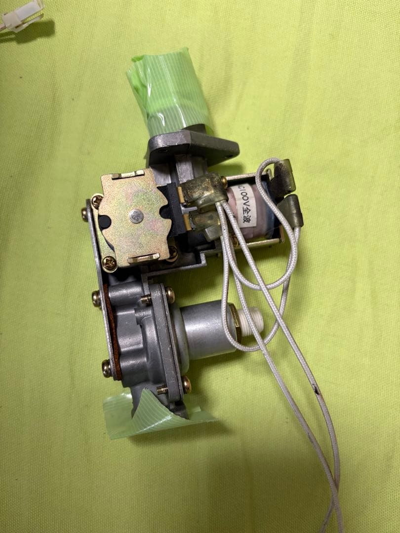 パーパスガス床暖房機TP-DN321R-1制御基板とガス制御ソレノイド