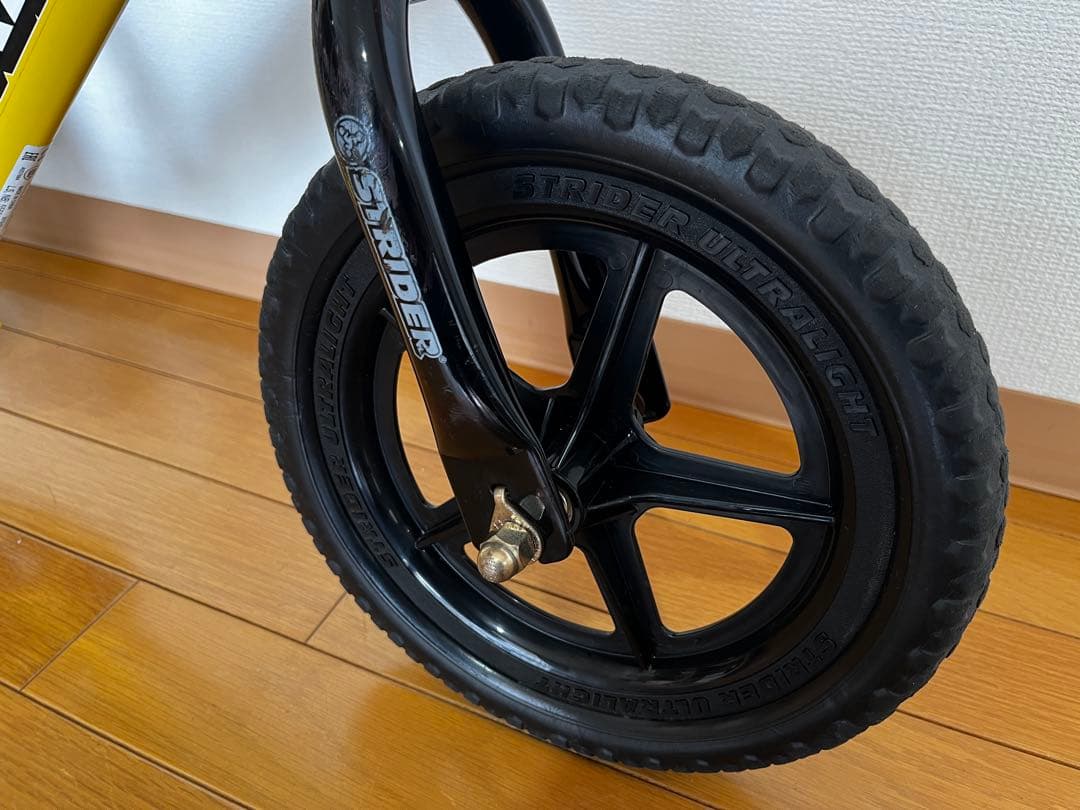 ストライダー スポーツモデル 12インチ イエロー