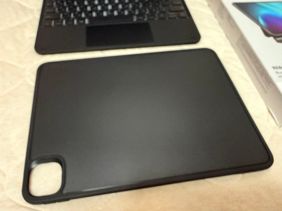 iPadアクセサリー ESR iPad Pro MAGNETIC KEYBORD CASE 360