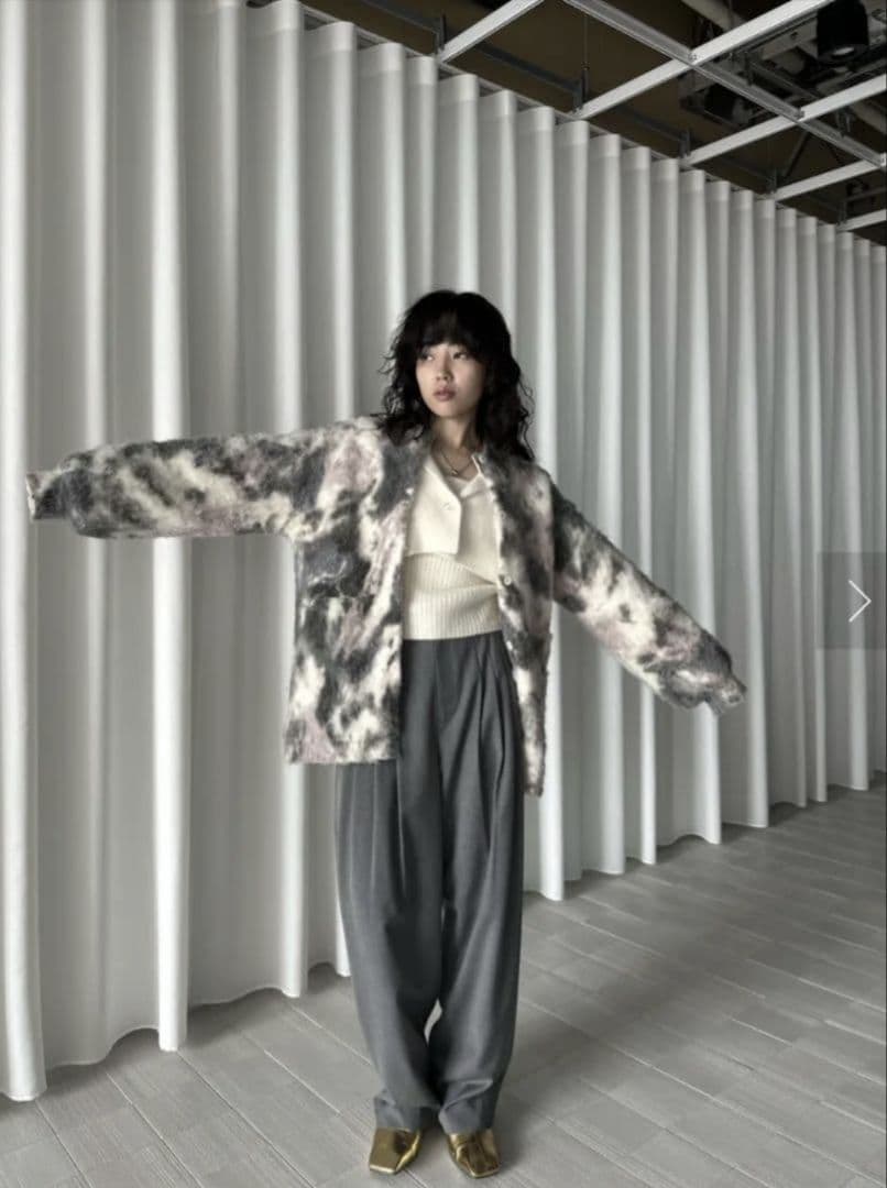 トップス UND TEXTURE ART FLOWER KNIT CARDIGAN