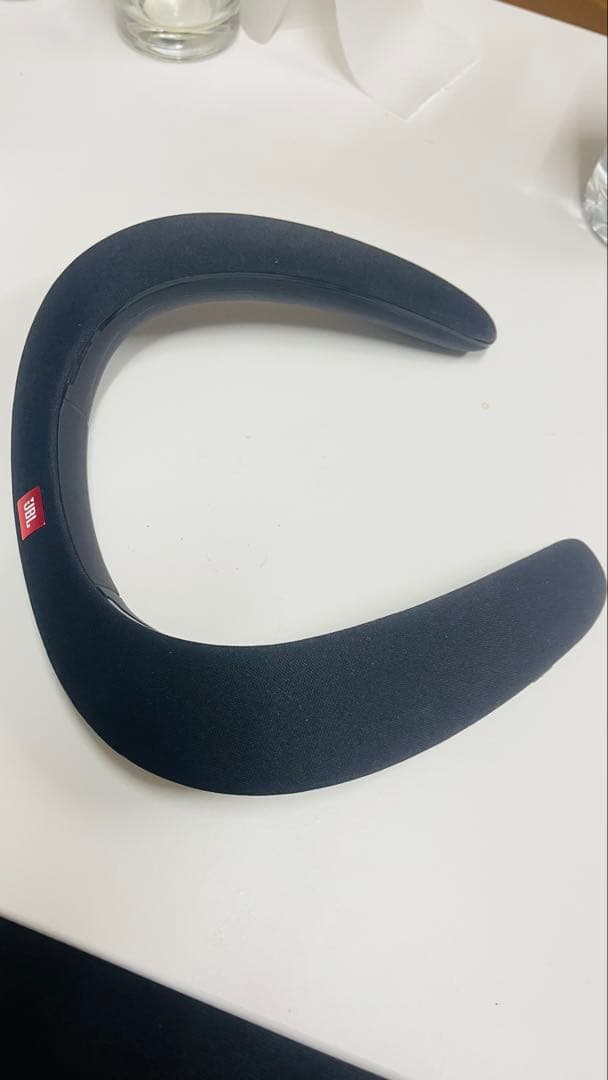 メーカー:JBL 型番: SOUNDGEAR 品名:ウェアラブルネックスピーカー