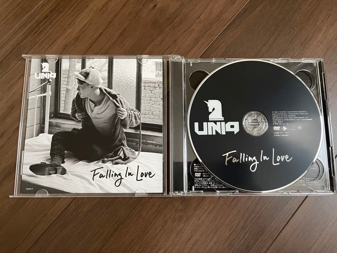 UNIQ Falling In Love CD DVD スンヨンくんver.