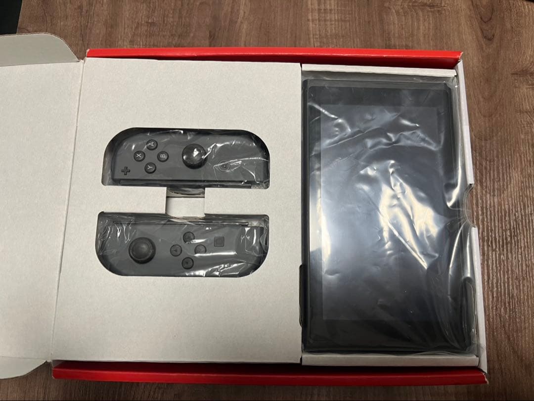 ひ*し様 Nintendo Switch 本体 グレー マリオカート8DX付き