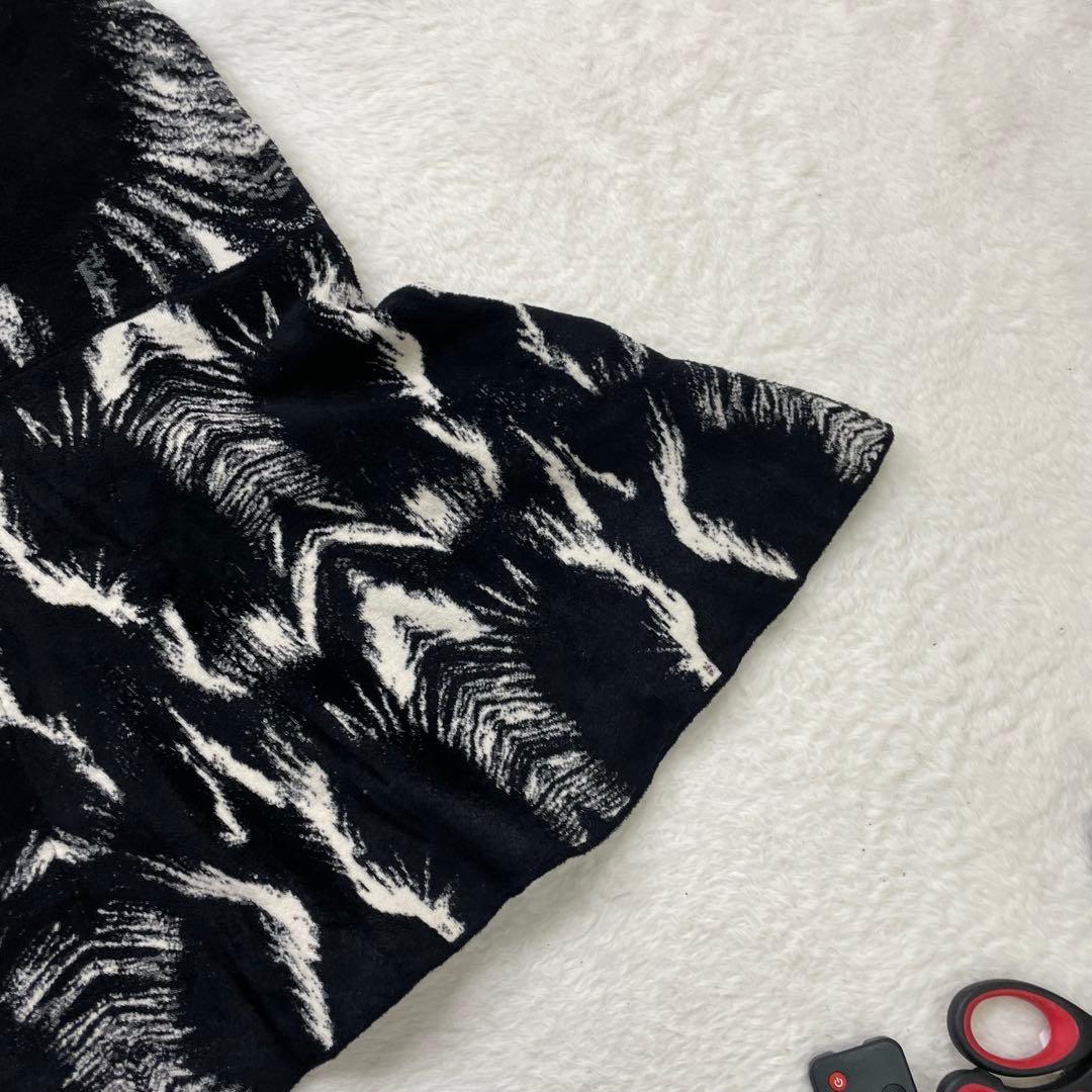 Roberto Cavalli ノースリーブフレアワンピース 黒白模様　ドレス