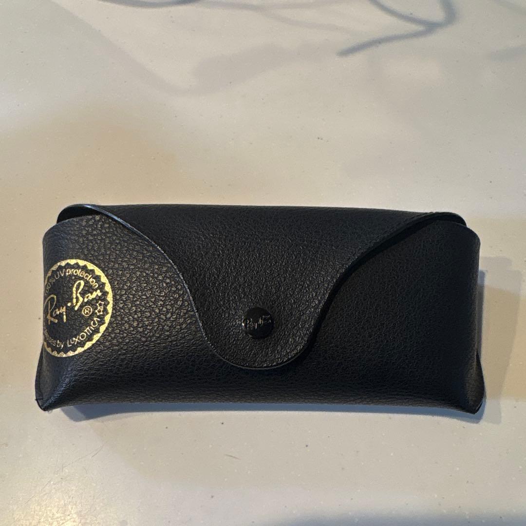 レイバン（Ray-Ban）の代表的モデル「ウェイファーラー（Wayfarer）