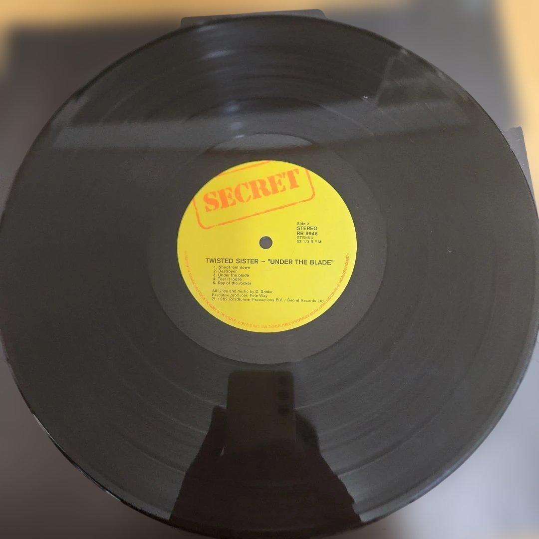 ツイステッド シスターアンダーザブレード レコード