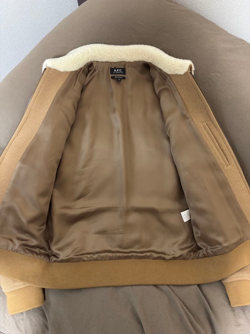 ミサ　新品購入価格¥99000 APC ボアジャケット