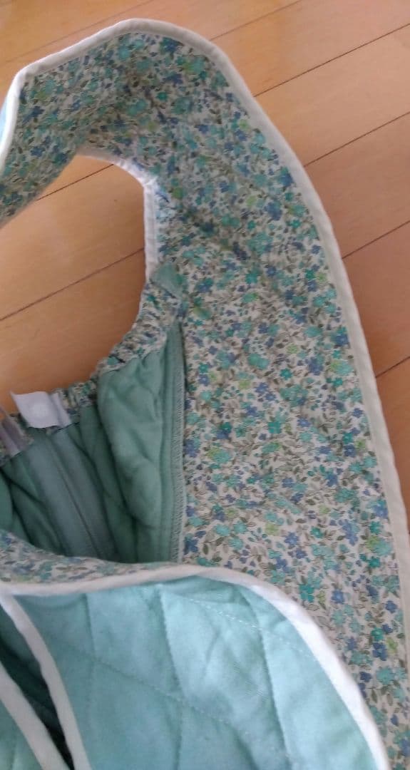 【値下中】　エアリコ　抱っこ紐　ウィローグリーン　花柄　サイズ1