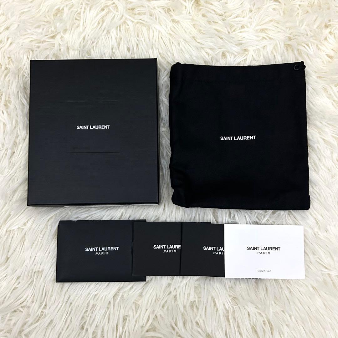 専用◆極美品◆SAINT LAURENT キルティング YSLロゴ 三つ折り財布