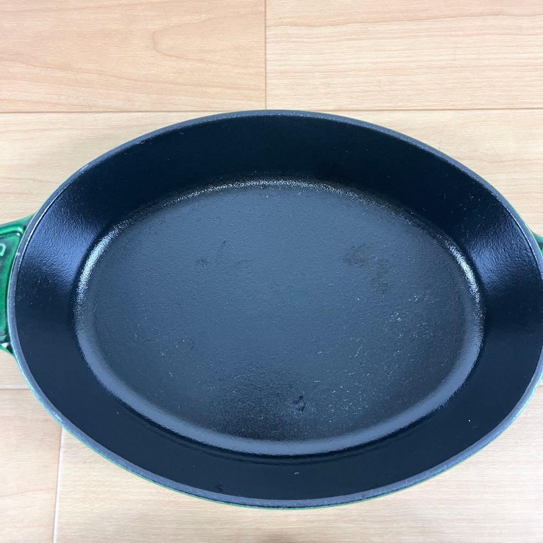 【美品】STAUB ストウブ オーバルホットプレート 23cm バジル 両手鍋