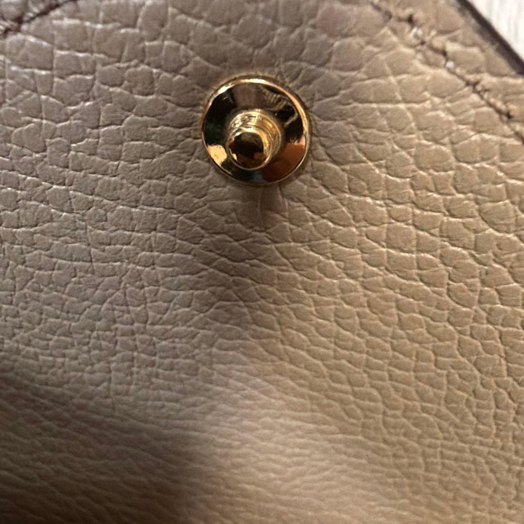 VUITTON財布