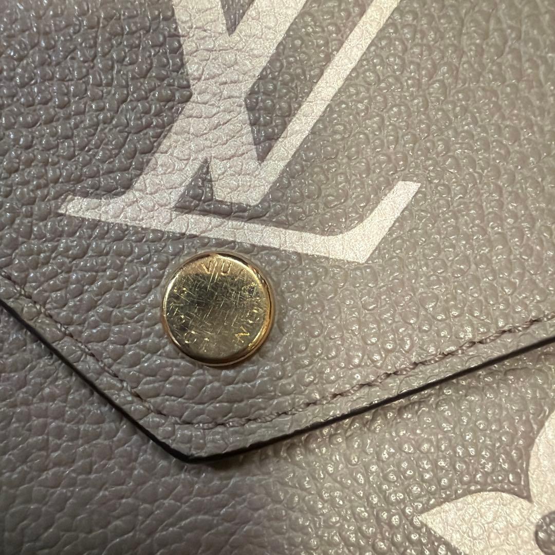 VUITTON財布