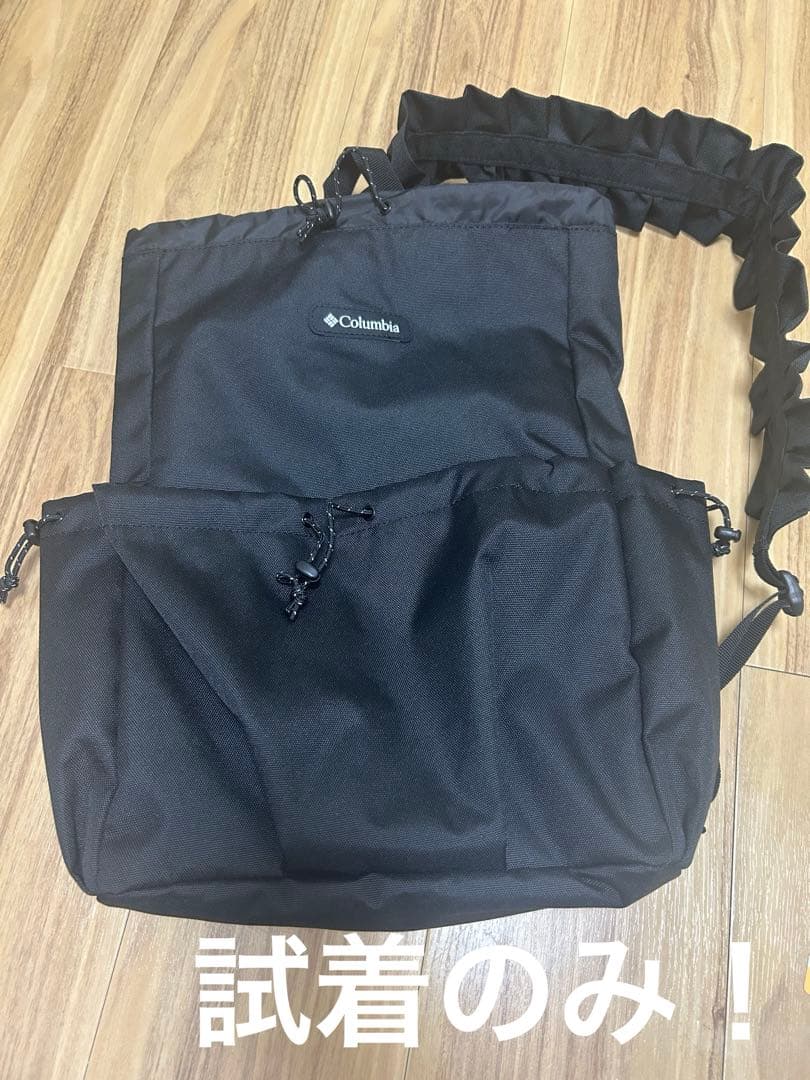 Columbia Woolley Cove Body Bagブラック