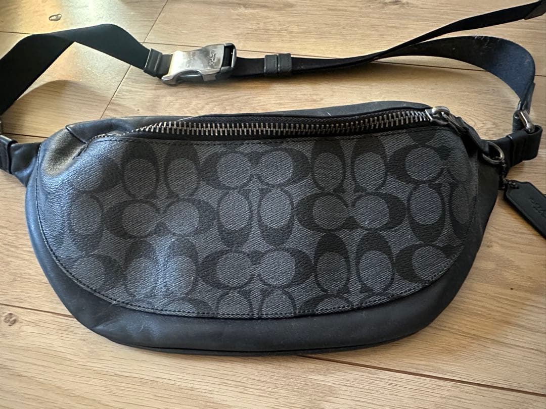 COACH ボディバッグ・ウエストポーチ ダークブラウン・ブラック