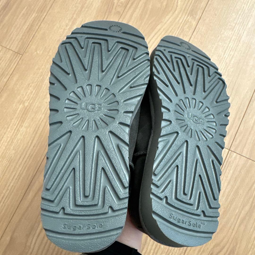 試着のみ　UGG アグ　Classic Micro スリッポンムートン　スリッパ