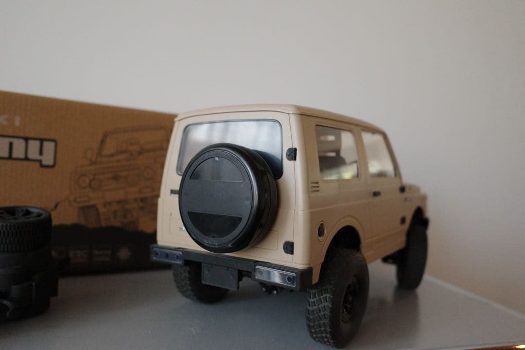 WPL JAPAN SUZUKI JIMNY 1/10 サンドベージュ