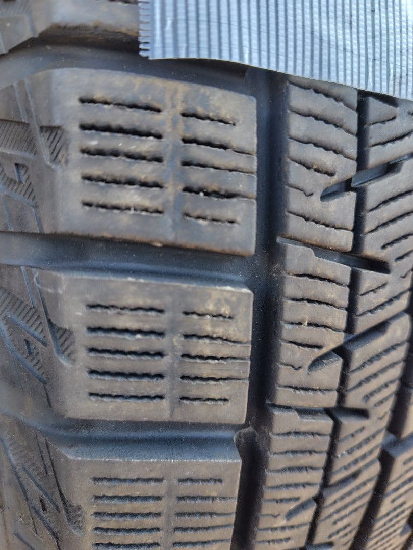 ヨコハマ アイスガードIG60 215/65R16