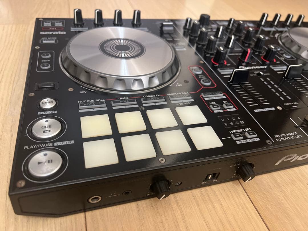 Pioneer DDJ-SR DJコントローラー