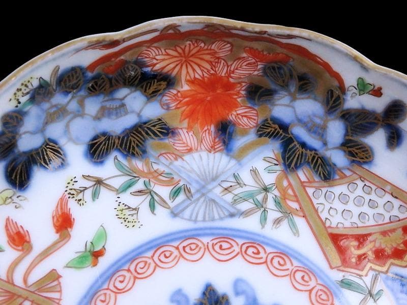 古伊万里　金襴手　椿に菊　花に扇の図　４寸皿　B273AS-fbur
