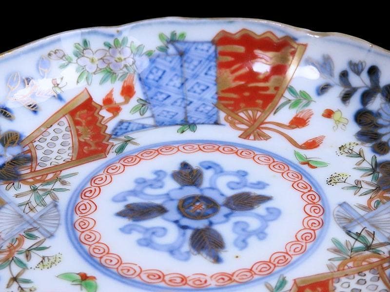 古伊万里　金襴手　椿に菊　花に扇の図　４寸皿　B273AS-fbur