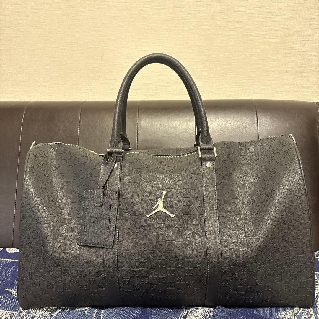 NIKE ナイキ　Jordan ジョーダン　ブラック　ボストンバッグ　ショルダー
