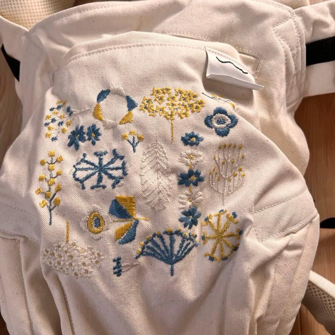 SUN&BEACH サンアンドビーチ　抱っこ紐 刺繍柄 新生児　使用3回 美品