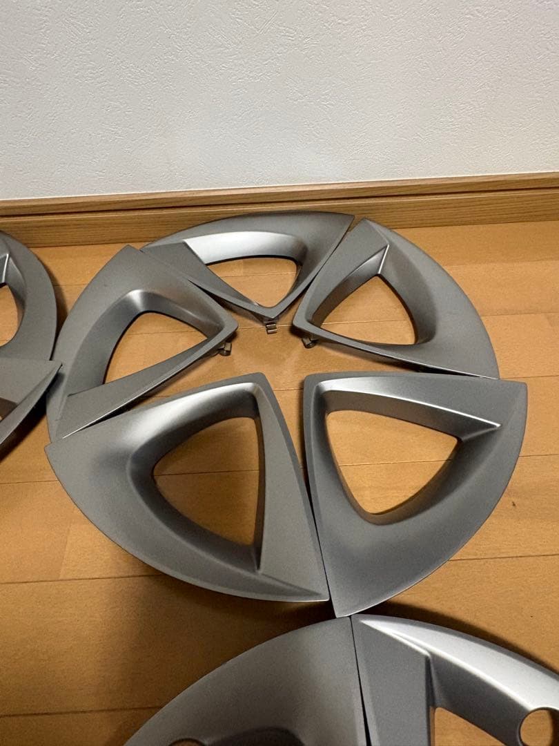 プリウス50系ツーリング ホイールアクセントピース