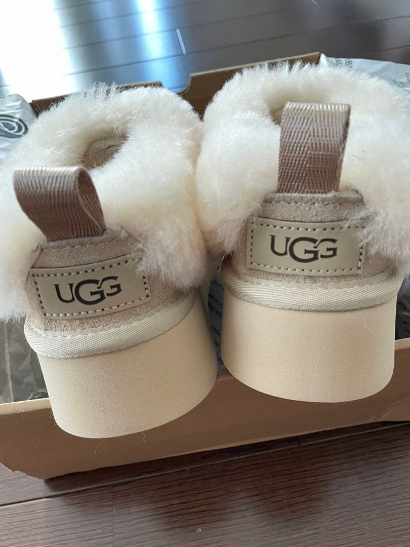 UGG ベージュ ムートンブーツ スリッポン サイズ36 22.5〜23cm