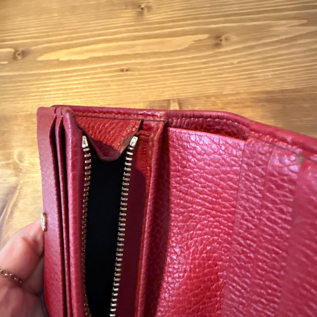 GUCCI(グッチ) 二つ折り財布　GGマーモントロゴ金具　レザー赤