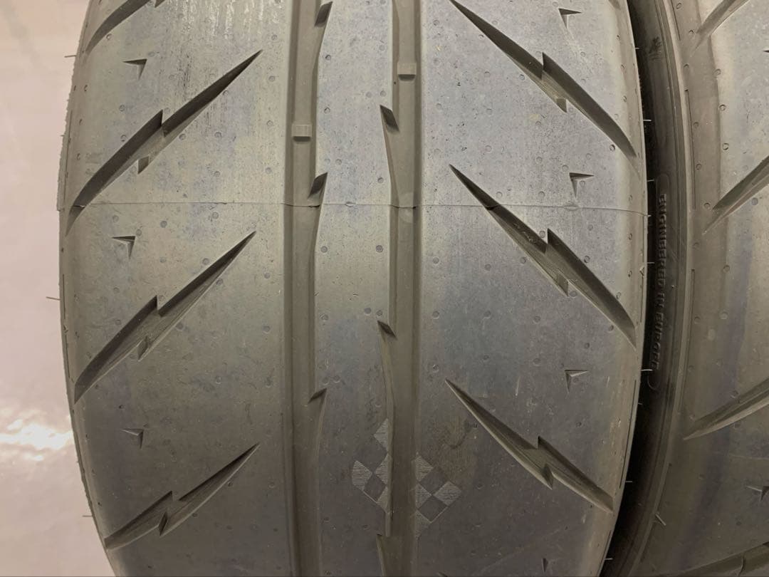 255/35R18 シバタイヤ　R23 Z33 Z34 スカイライン　スープラ