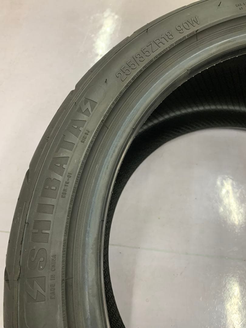 255/35R18 シバタイヤ　R23 Z33 Z34 スカイライン　スープラ