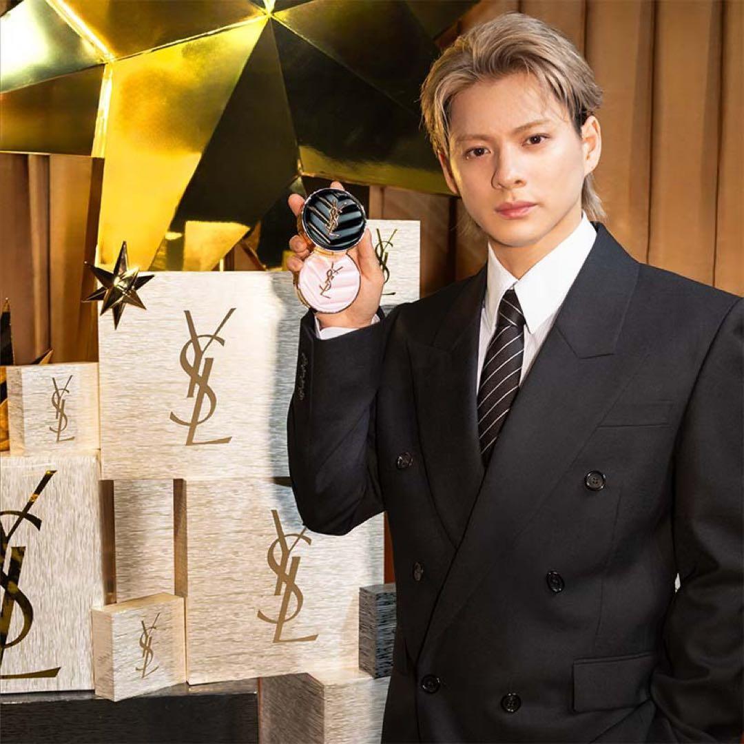 未使用品★YSL　ラディアント　タッチ　グロウパクト　B20　替えパフ付き