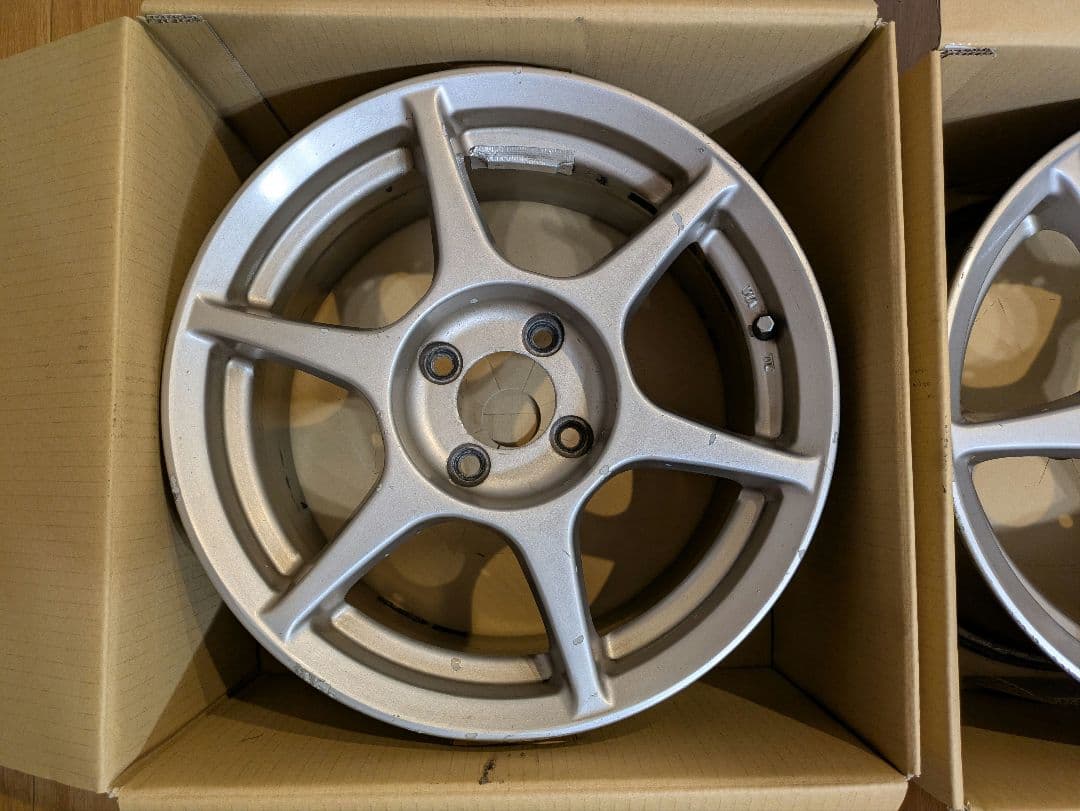 【週末値下げ中】P1レーシング 2本 15インチ 7J 38 PCD100 4穴