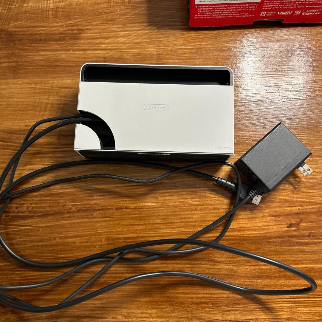 Nintendo Switch本体 有機EL 箱、ケース付き