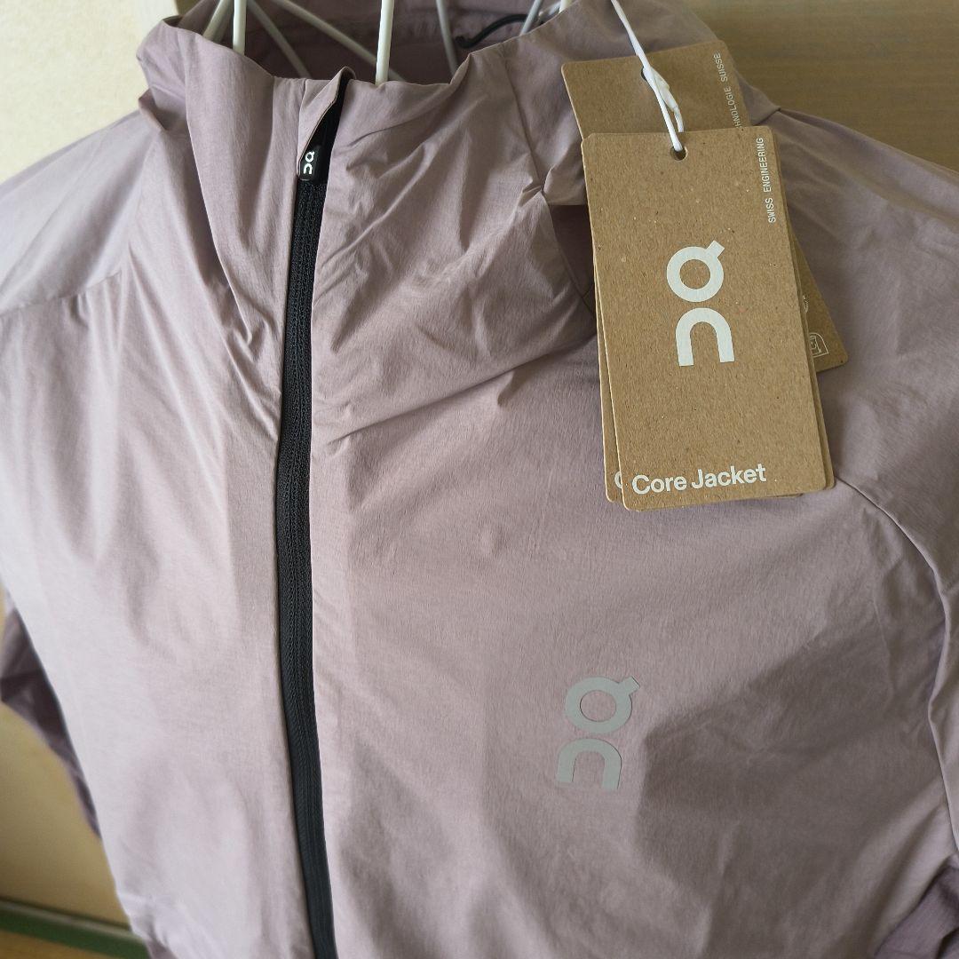 新品未使用これからの季節に！ON Core Jacket ラベンダーユニセックス