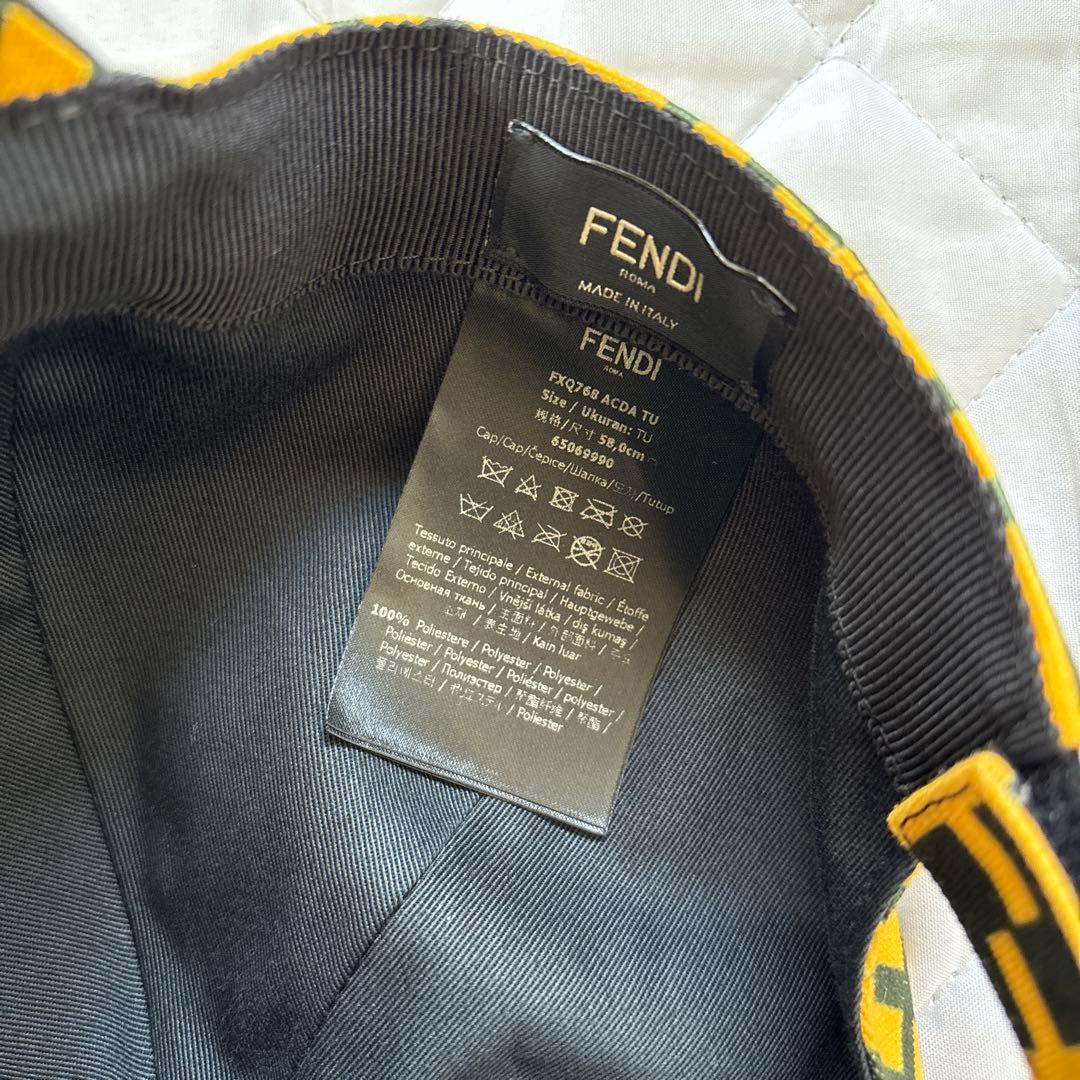 FENDI ブラック×イエロー　キャップ