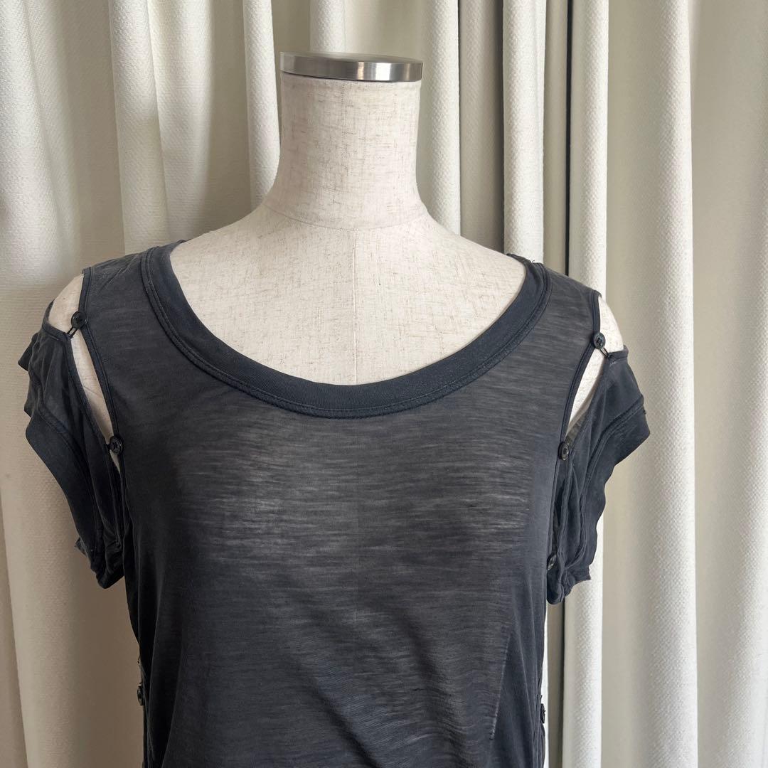 Chloe ブラック カットアウトスリーブ Tシャツ