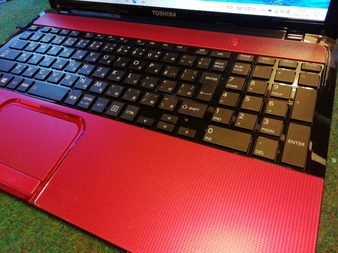 TOSHIBA 15.6インチ　T552 i5 8GB 128GBSSD