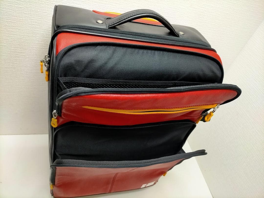 innovator イノベーター スーツケース　合皮　スウェーデン 250602